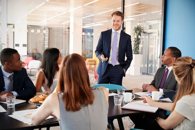 תמונה הממחישה יצירת עיצוב Dark Mode דינמי לאתר וורדפרס שלכם